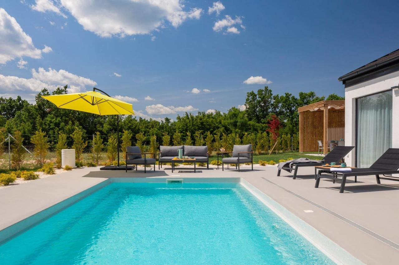 Bandelli Villas Oklaj ภายนอก รูปภาพ