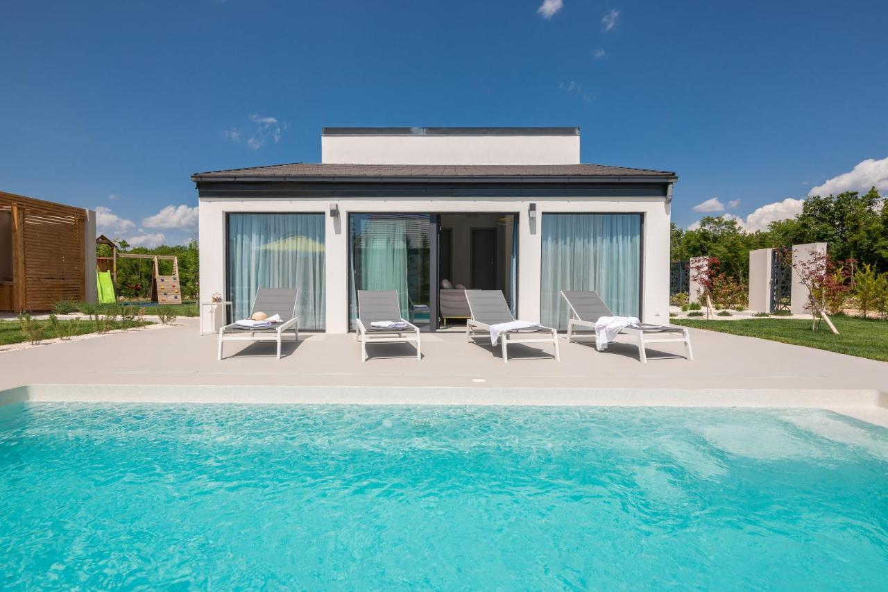 Bandelli Villas Oklaj ภายนอก รูปภาพ