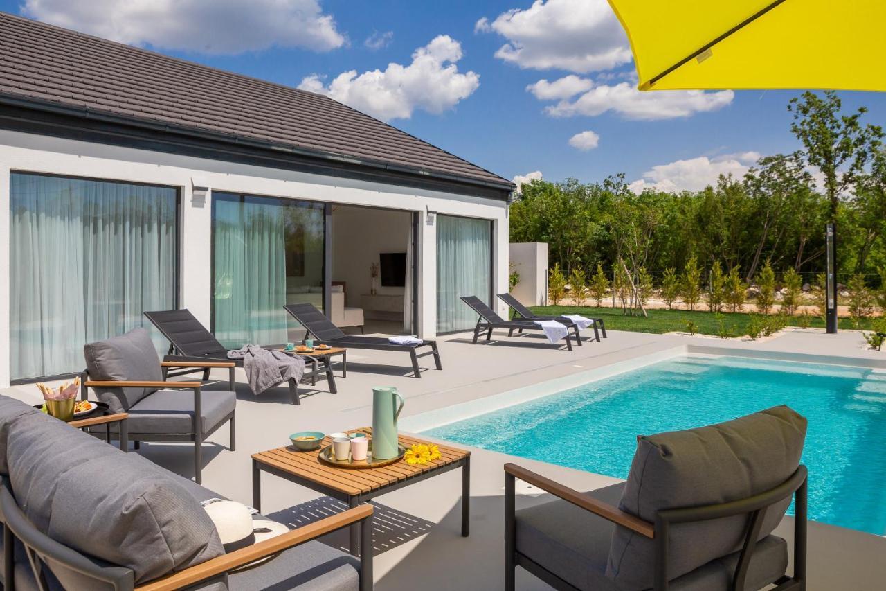 Bandelli Villas Oklaj ภายนอก รูปภาพ