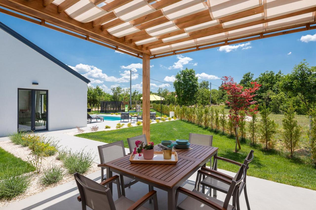 Bandelli Villas Oklaj ภายนอก รูปภาพ
