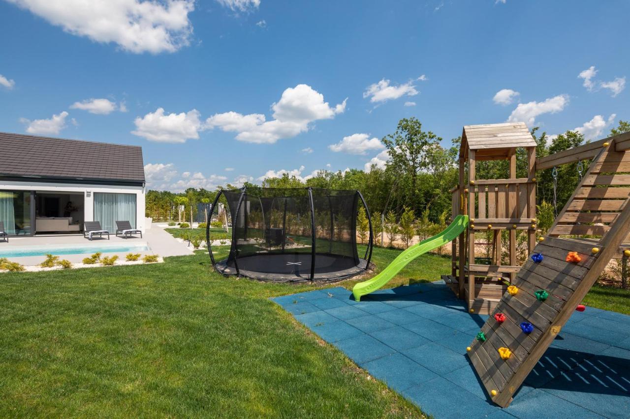 Bandelli Villas Oklaj ภายนอก รูปภาพ