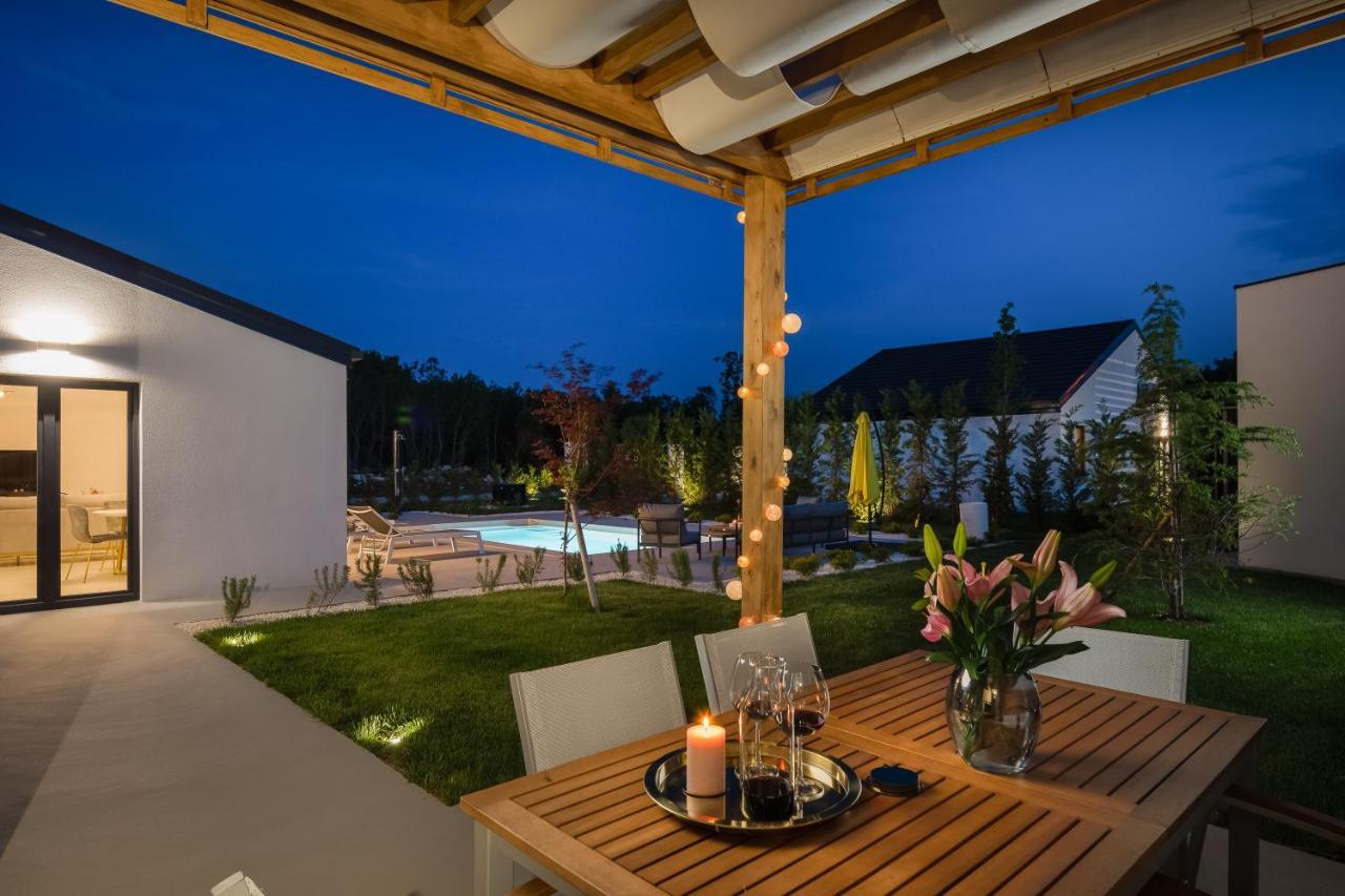 Bandelli Villas Oklaj ภายนอก รูปภาพ