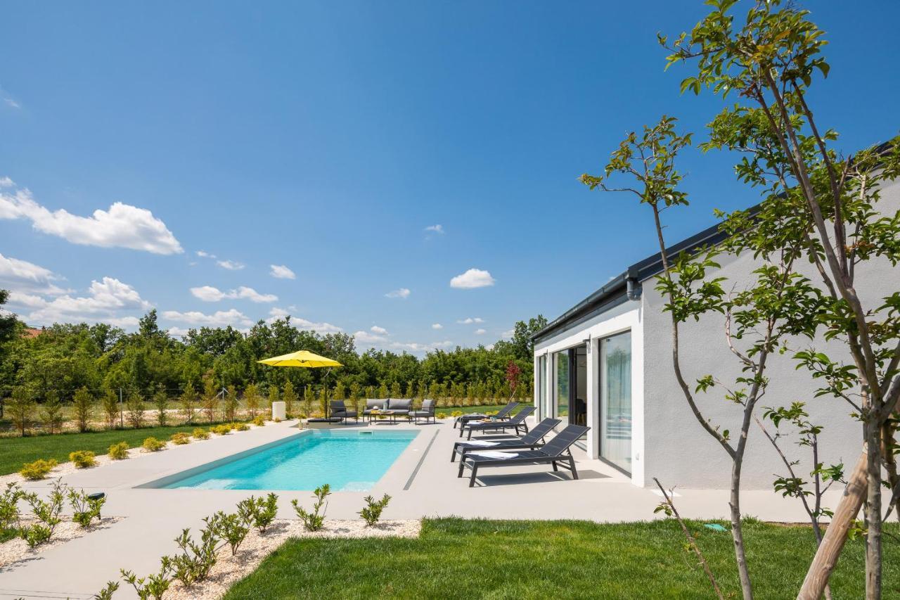 Bandelli Villas Oklaj ภายนอก รูปภาพ