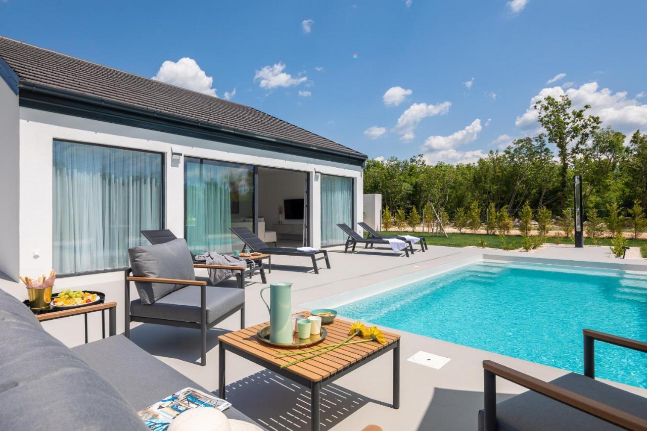 Bandelli Villas Oklaj ภายนอก รูปภาพ