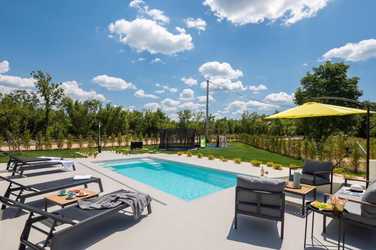 Bandelli Villas Oklaj ภายนอก รูปภาพ