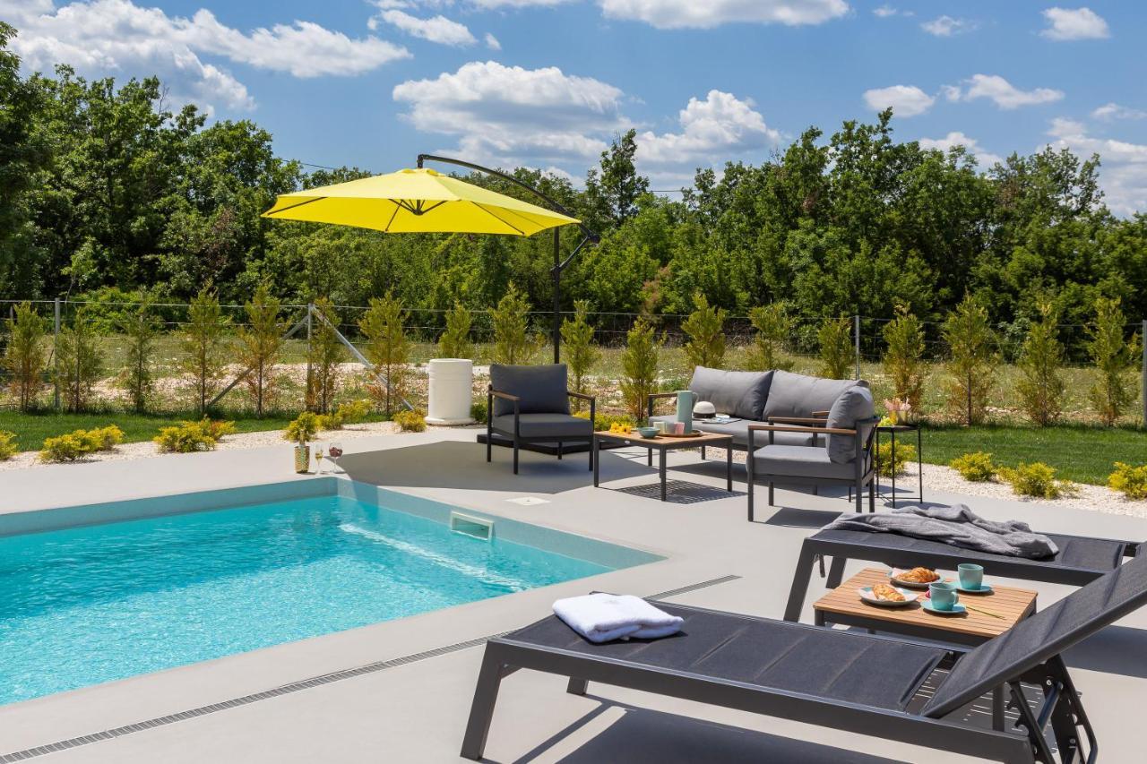 Bandelli Villas Oklaj ภายนอก รูปภาพ