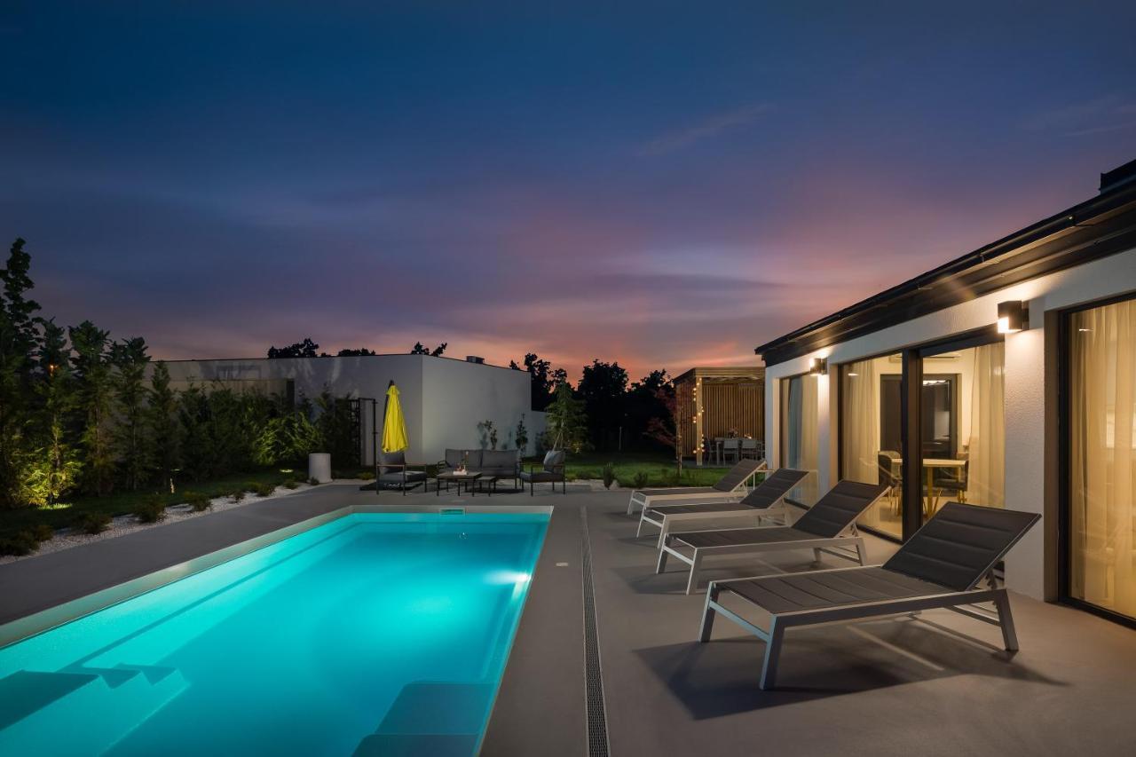 Bandelli Villas Oklaj ภายนอก รูปภาพ